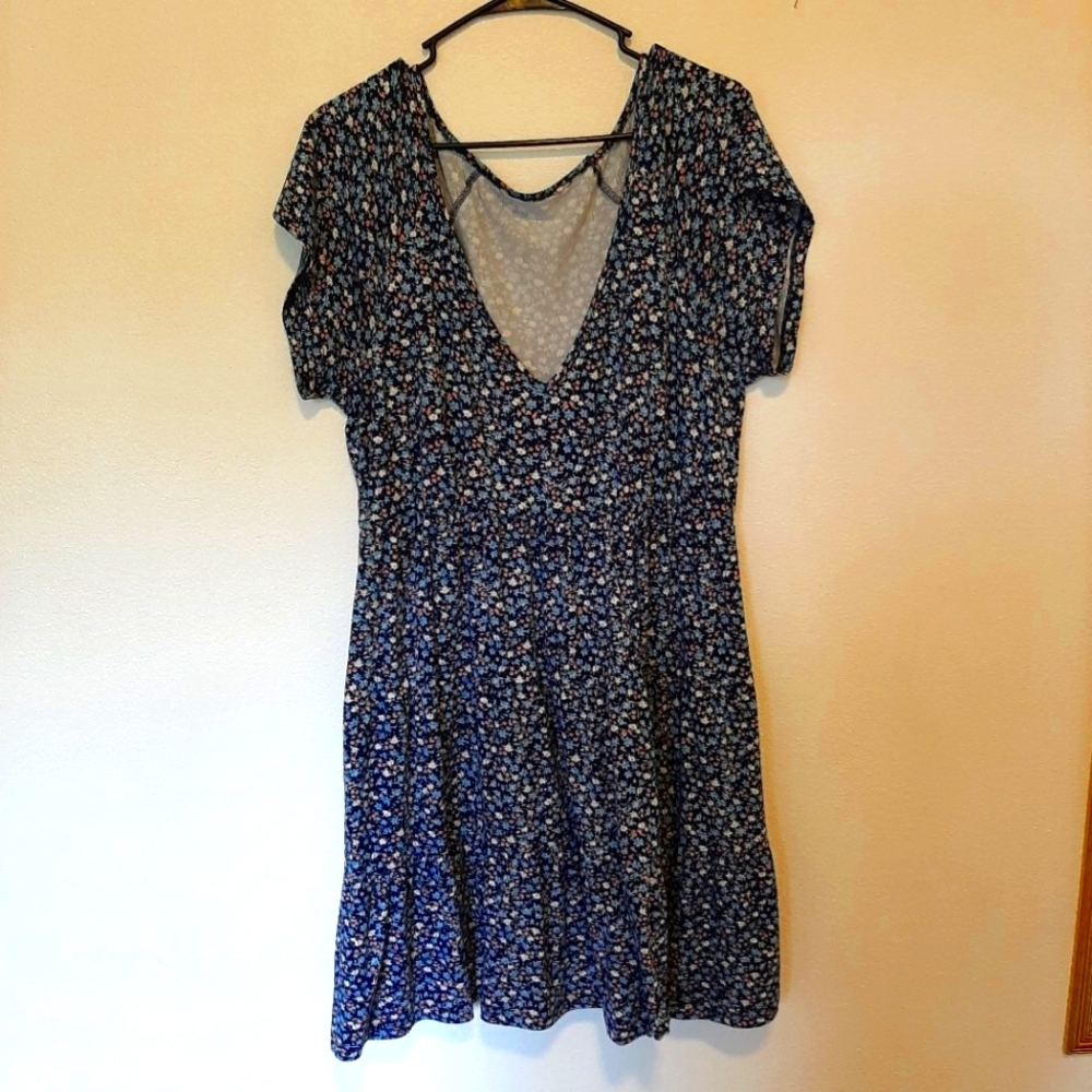Women floral dress.